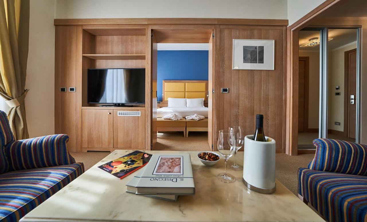 ביאלה Hotel Astoria מראה חיצוני תמונה
