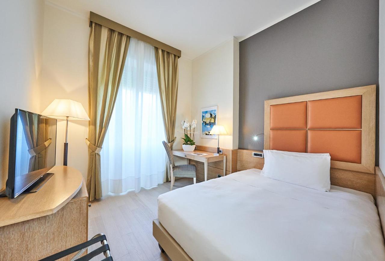 ביאלה Hotel Astoria מראה חיצוני תמונה