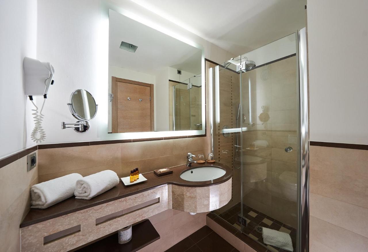 ביאלה Hotel Astoria מראה חיצוני תמונה