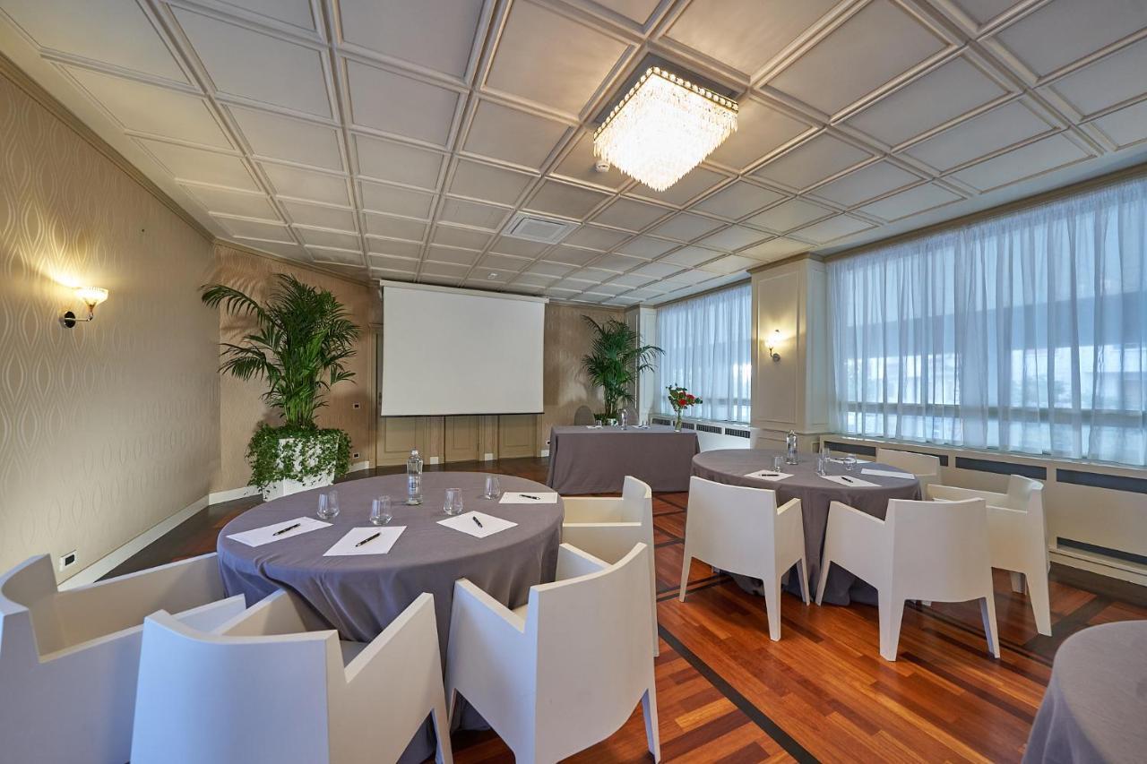 ביאלה Hotel Astoria מראה חיצוני תמונה